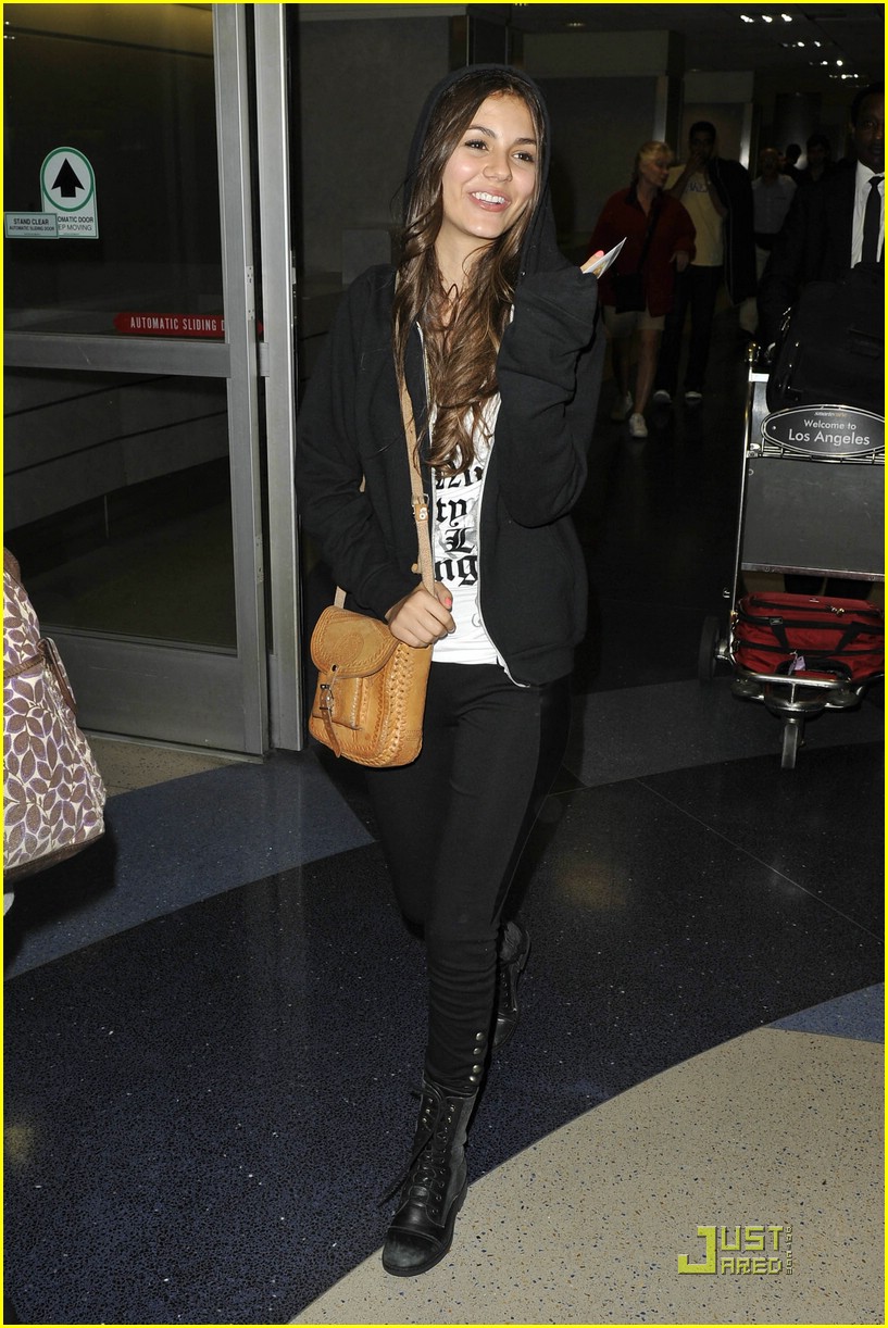 Victoria Justice's Dream Movie Kiss