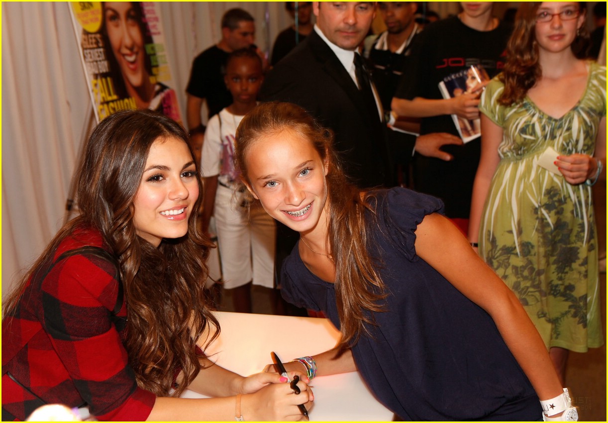 Victoria Justice: Macy's Concert Cutie