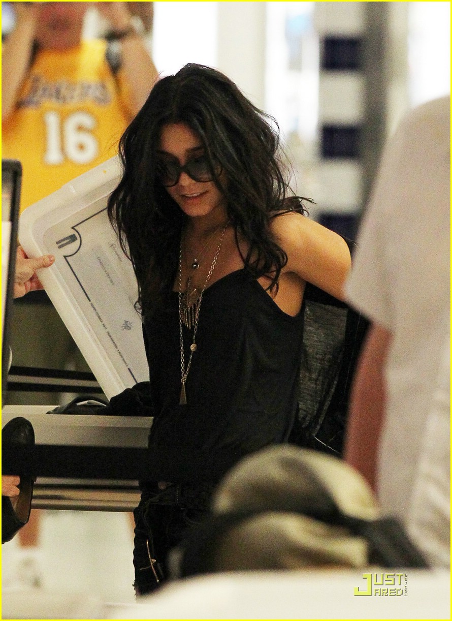 Zac Efron & Vanessa Hudgens: NYC to Memphis to LA