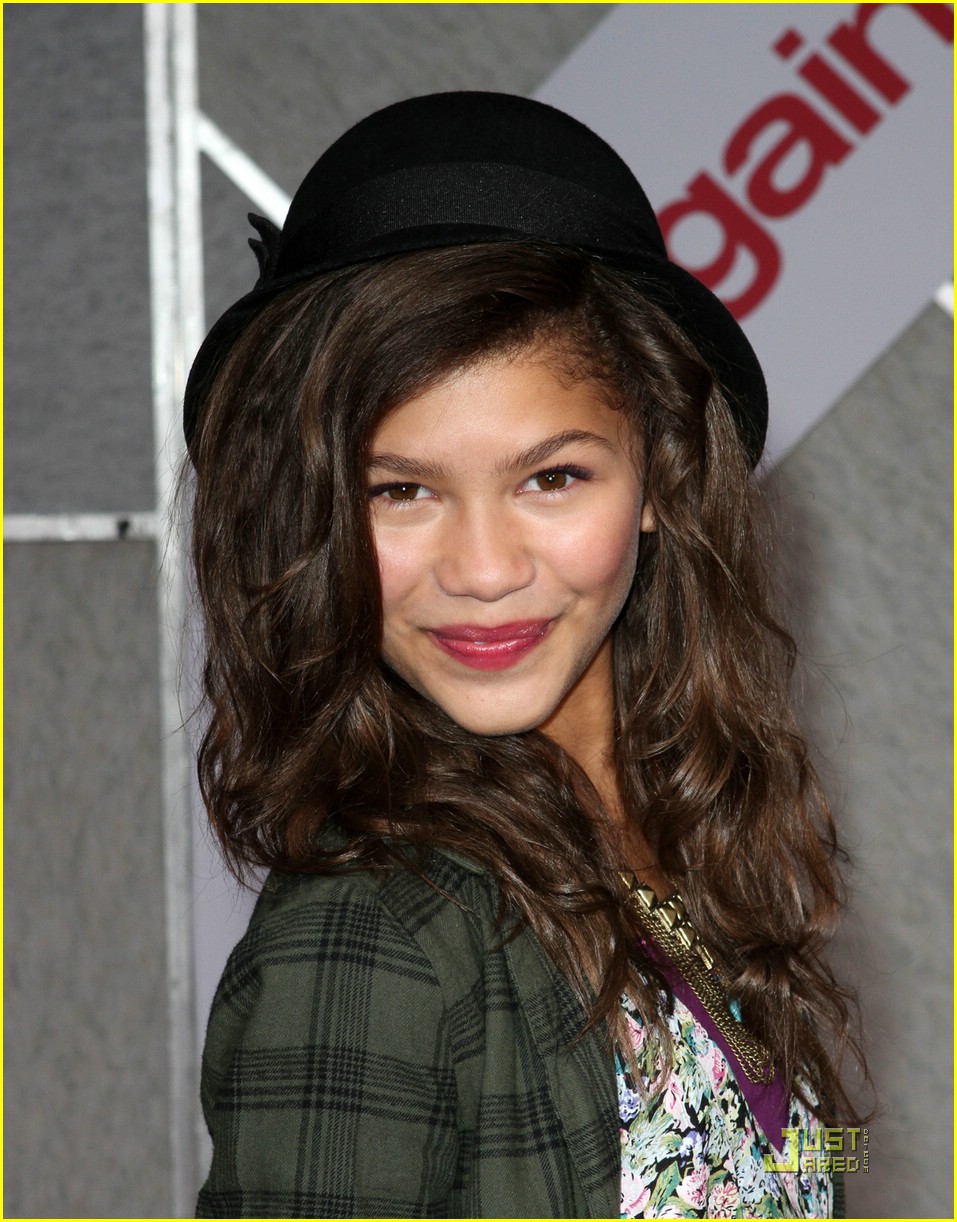 Bella Thorne & Zendaya: You, Again!