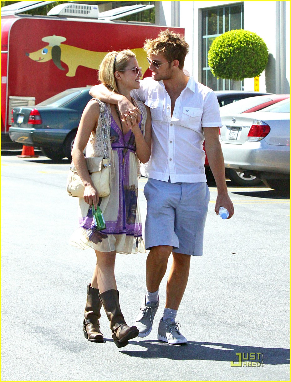 Alex Pettyfer: Dianna Agron's Basketball Boyfriend