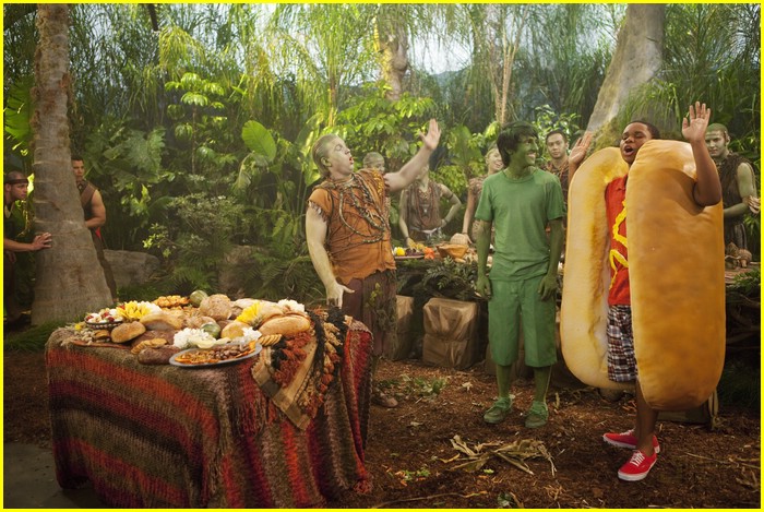 Doug Brochu: Pair of Kings Guest Star -- JJJ Exclusive!