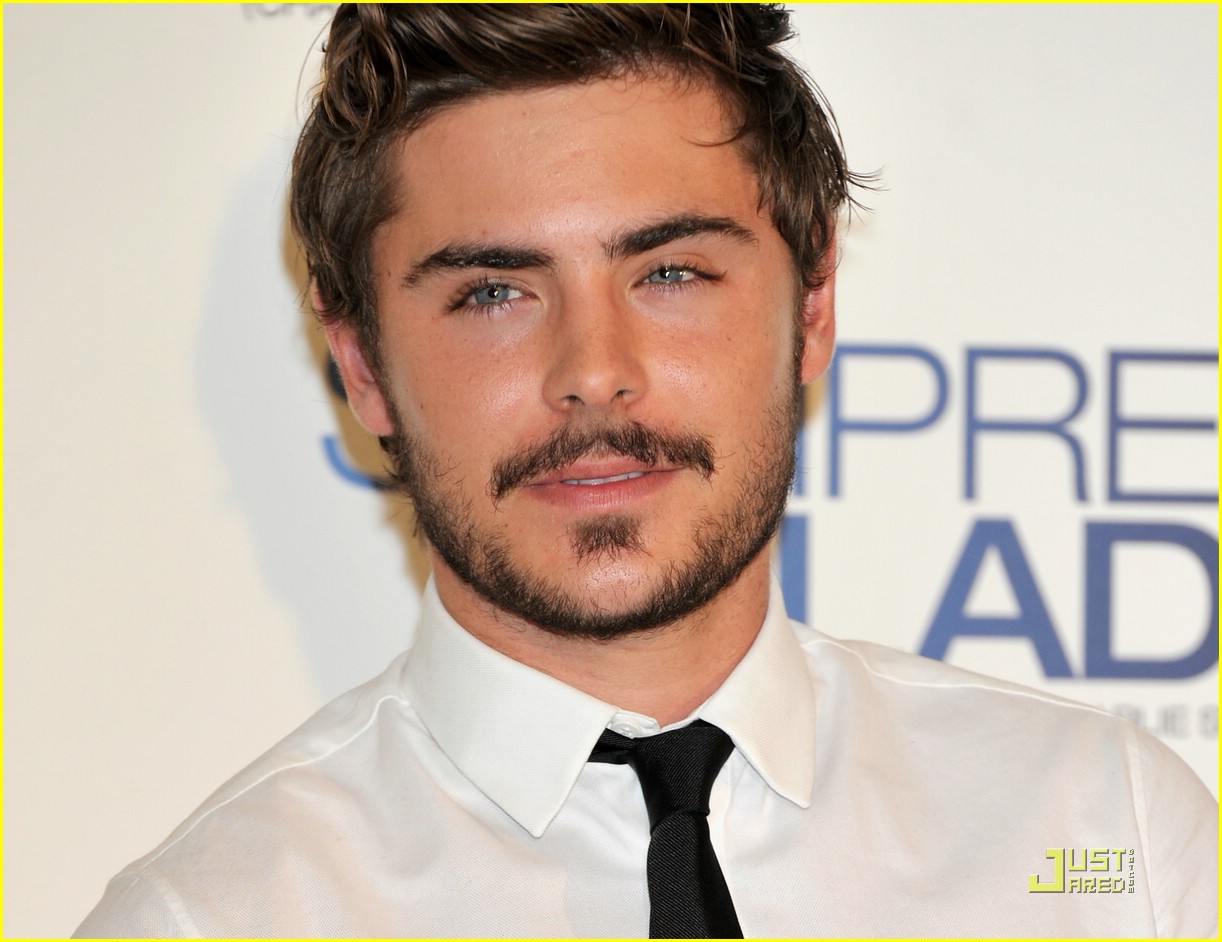 Zac Efron: Mustache in Madrid