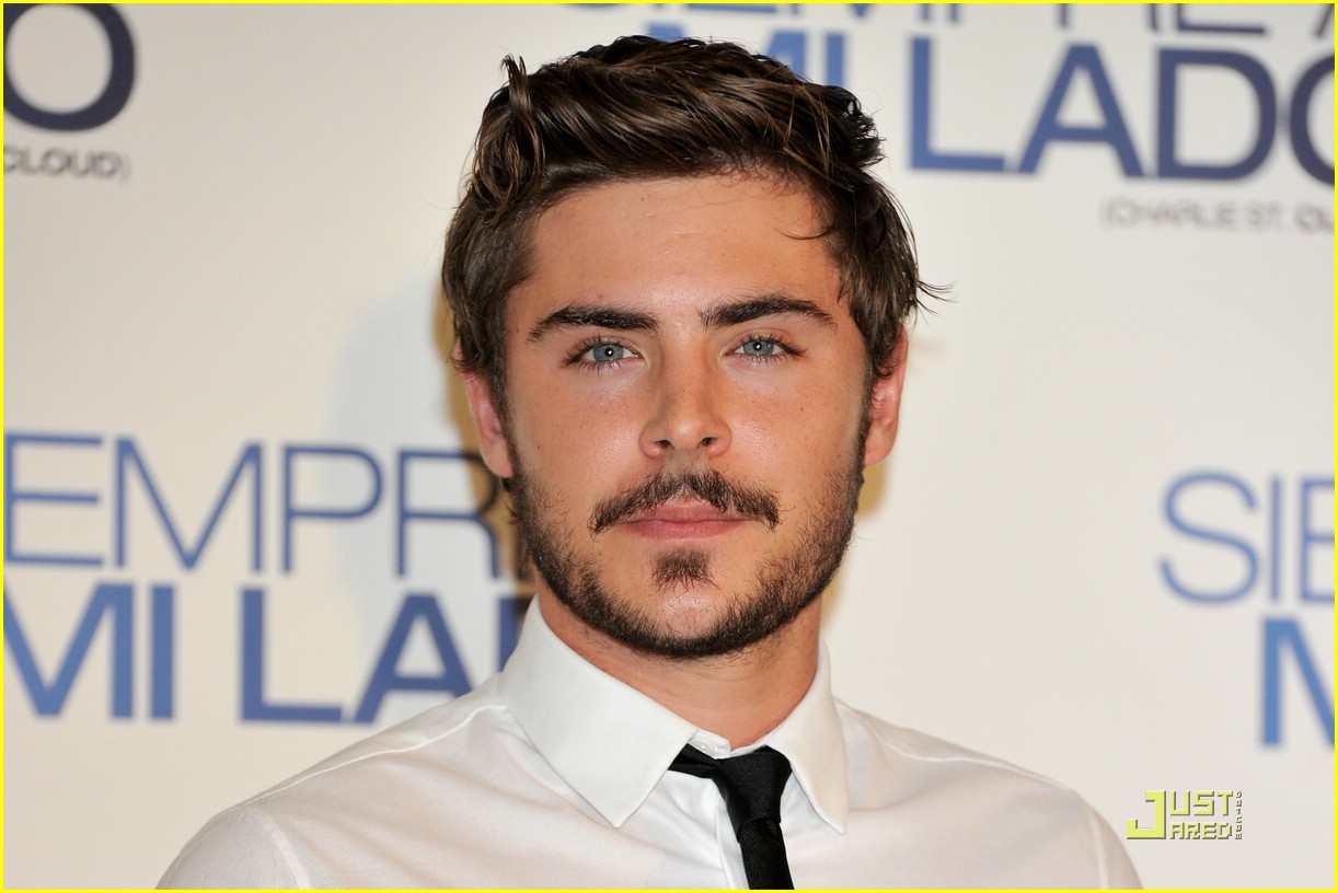 Zac Efron: Mustache in Madrid