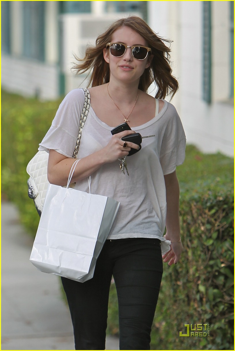 Emma Roberts: Lighter Locks Lovely