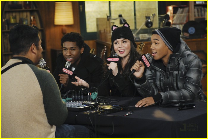 Jonas Brothers & Meaghan Martin: Camp Rock 2 in ONE DAY!