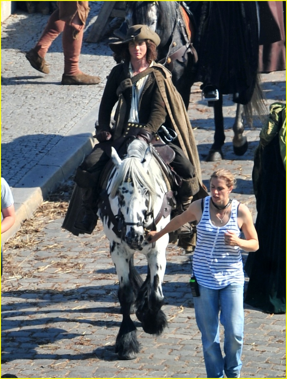 Logan Lerman: Painted Horse Prance