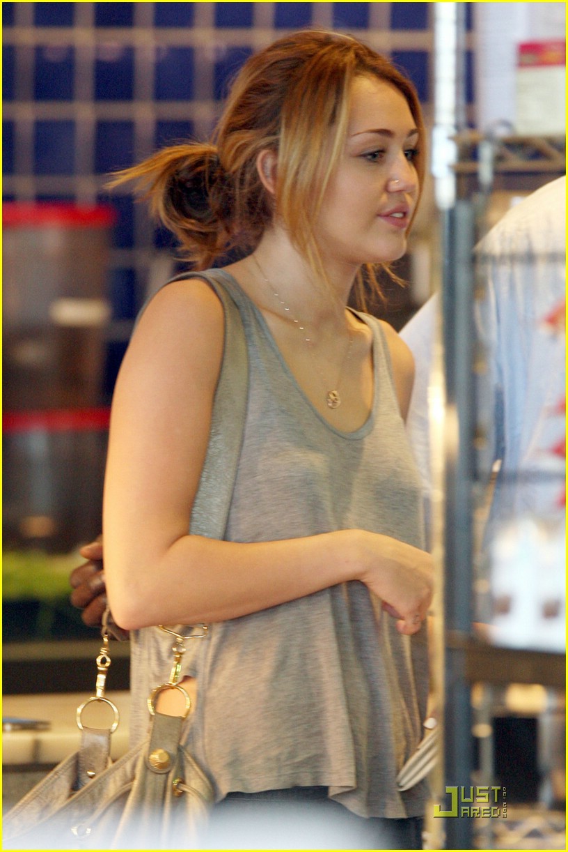 Miley Cyrus: Natural Foods For Me!