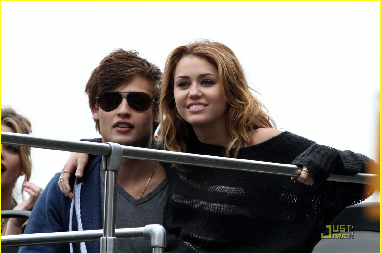 Miley Cyrus is a Paris Partier!