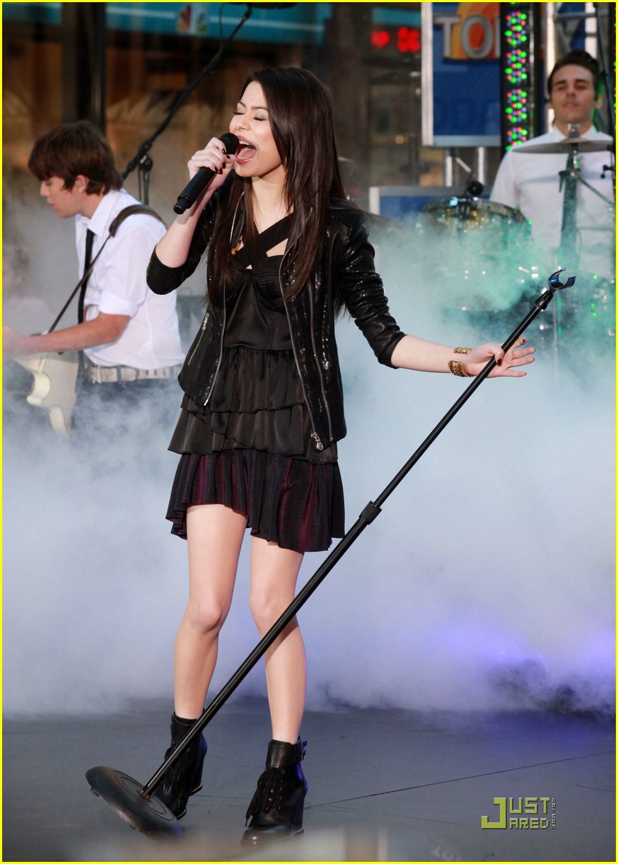 Miranda Cosgrove: Today Show Terrific!