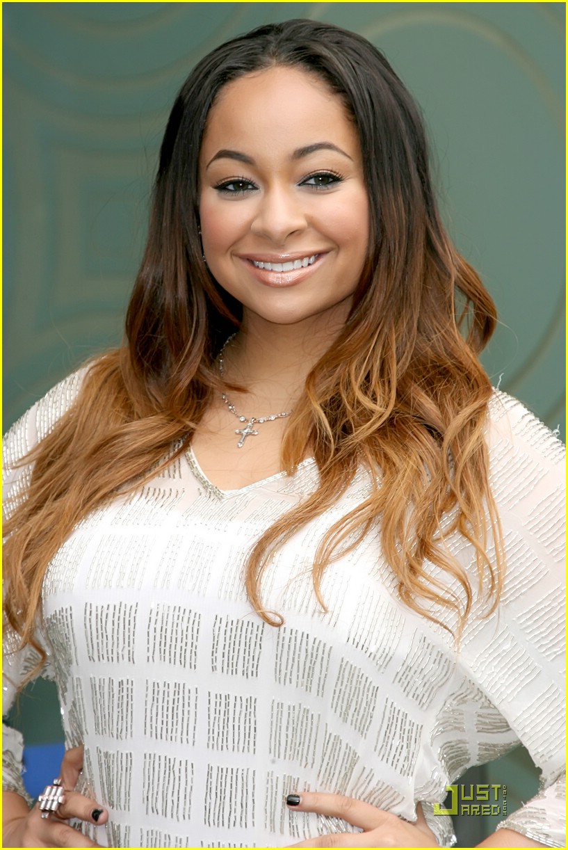 Raven Symone & Mae Whitman: Tinker Bell Gets a Star!
