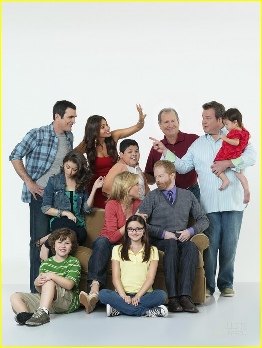 Sarah Hyland: New Modern Family Promos!