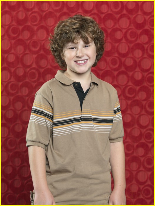 Sarah Hyland: New Modern Family Promos!