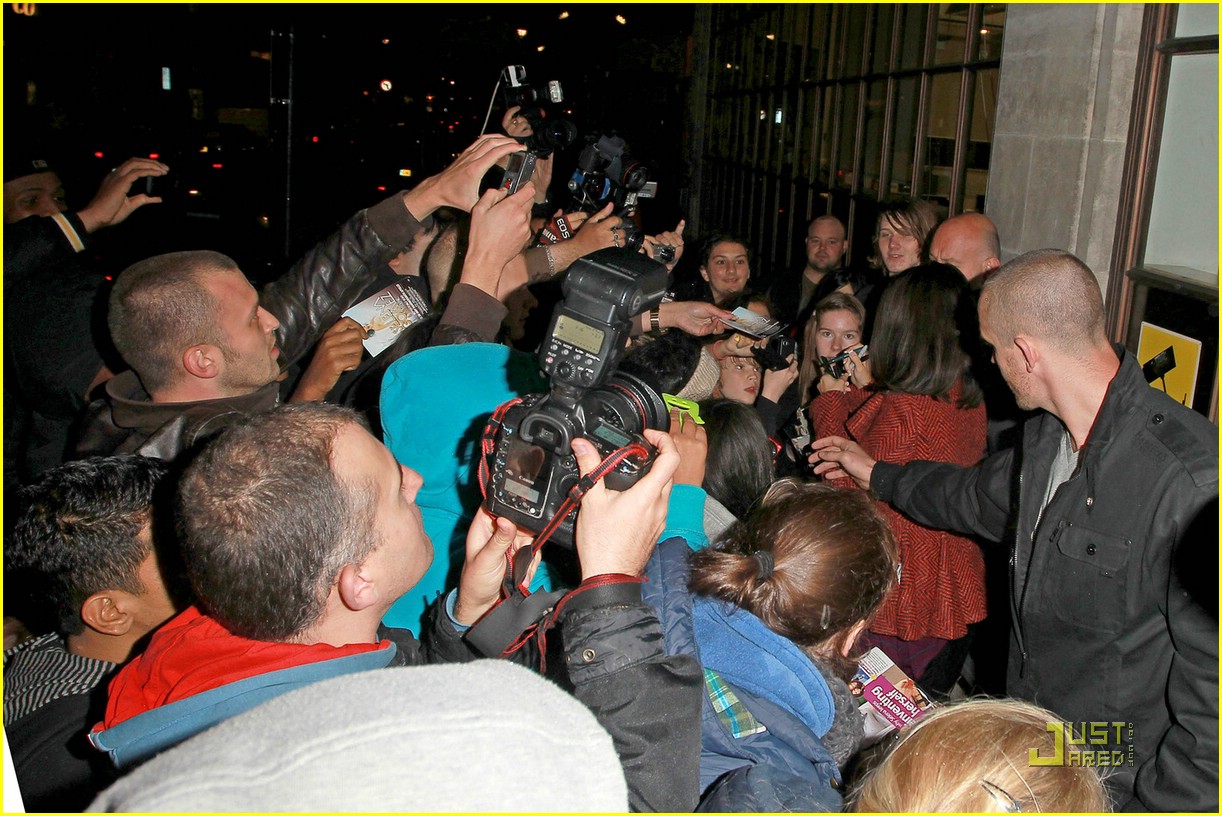 Selena Gomez: Round and Round at Radio One