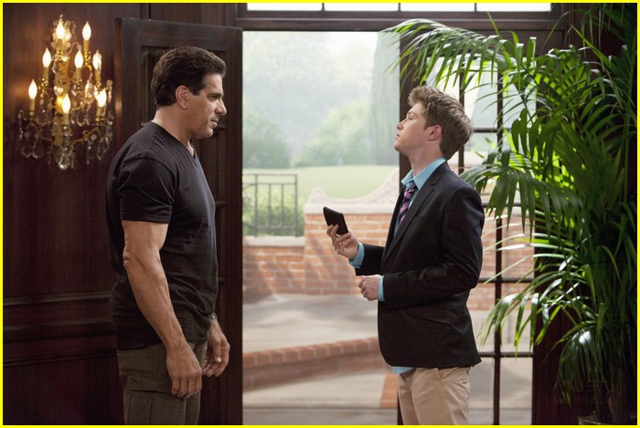 Sterling Knight Meets The Incredible Hulk!