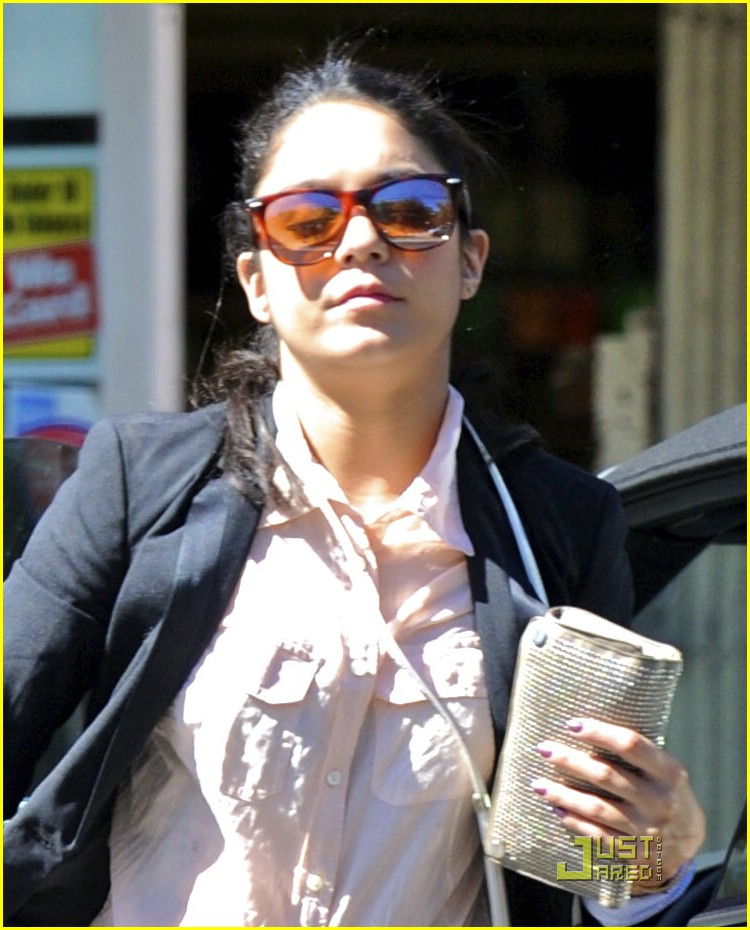 Vanessa Hudgens: Business Meeting Beautiful