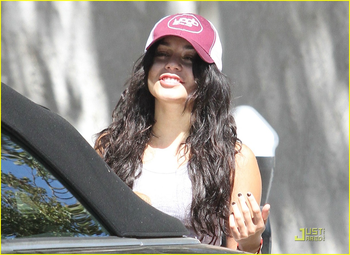 Vanessa Hudgens is Yoga Yummy