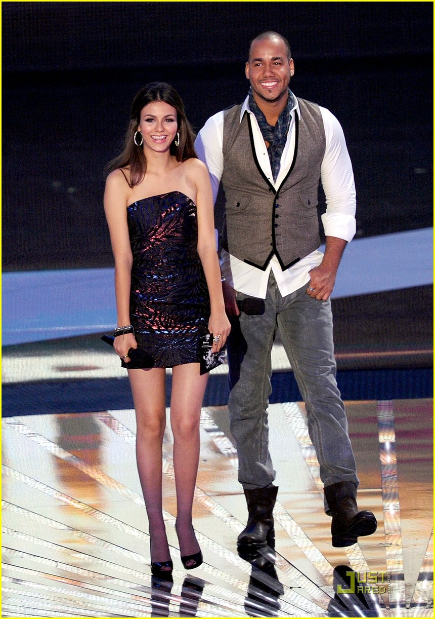 Victoria Justice: MTV VMAs 2010!