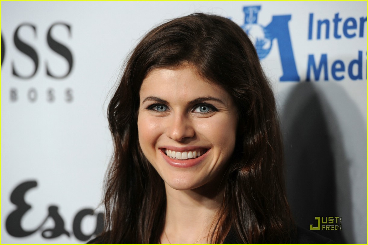 Alexandra Daddario: Girl with the Dragon Tattoo Role!