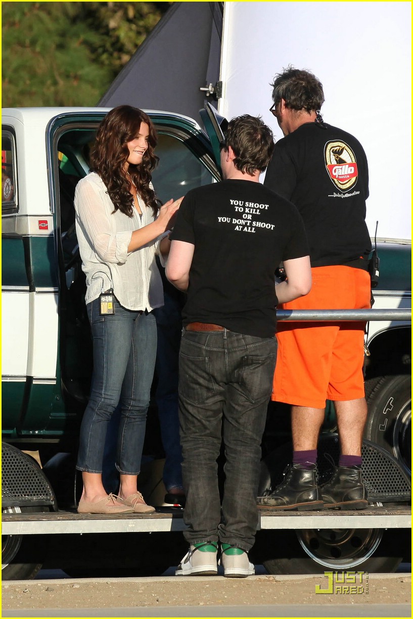 Ashley Greene: 'Apparition' Reshoots!