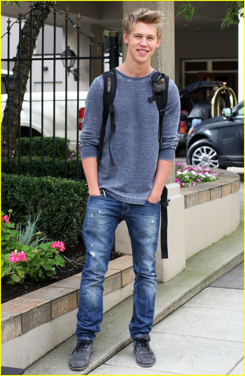 Austin Butler: Vanvouver Sight Seeker