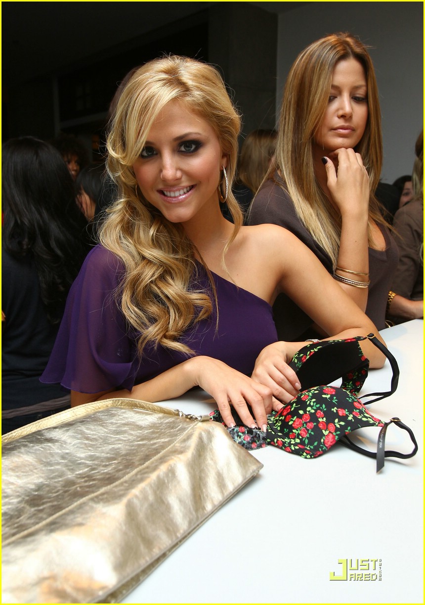 Cassie Scerbo: Vivid in Violet