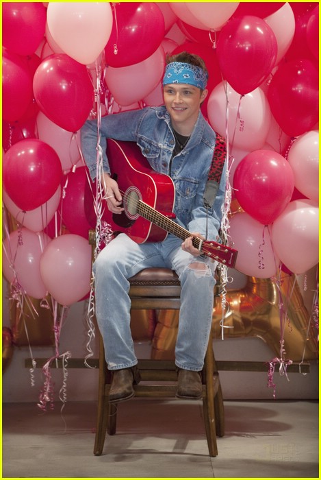 G Hannelius: Pink Party with Demi Lovato!