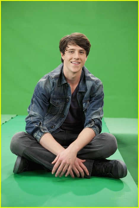 Mia Talerico Bites Shane Harper!