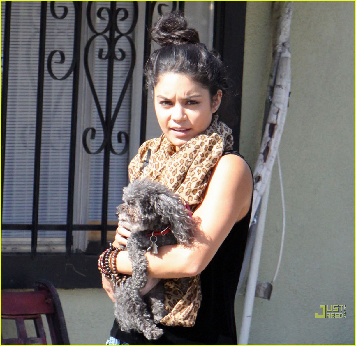Vanessa Hudgens & Brittany Snow: Mid-Day Date!