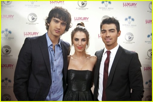 Joe Jonas on 90210 -- FIRST LOOK!