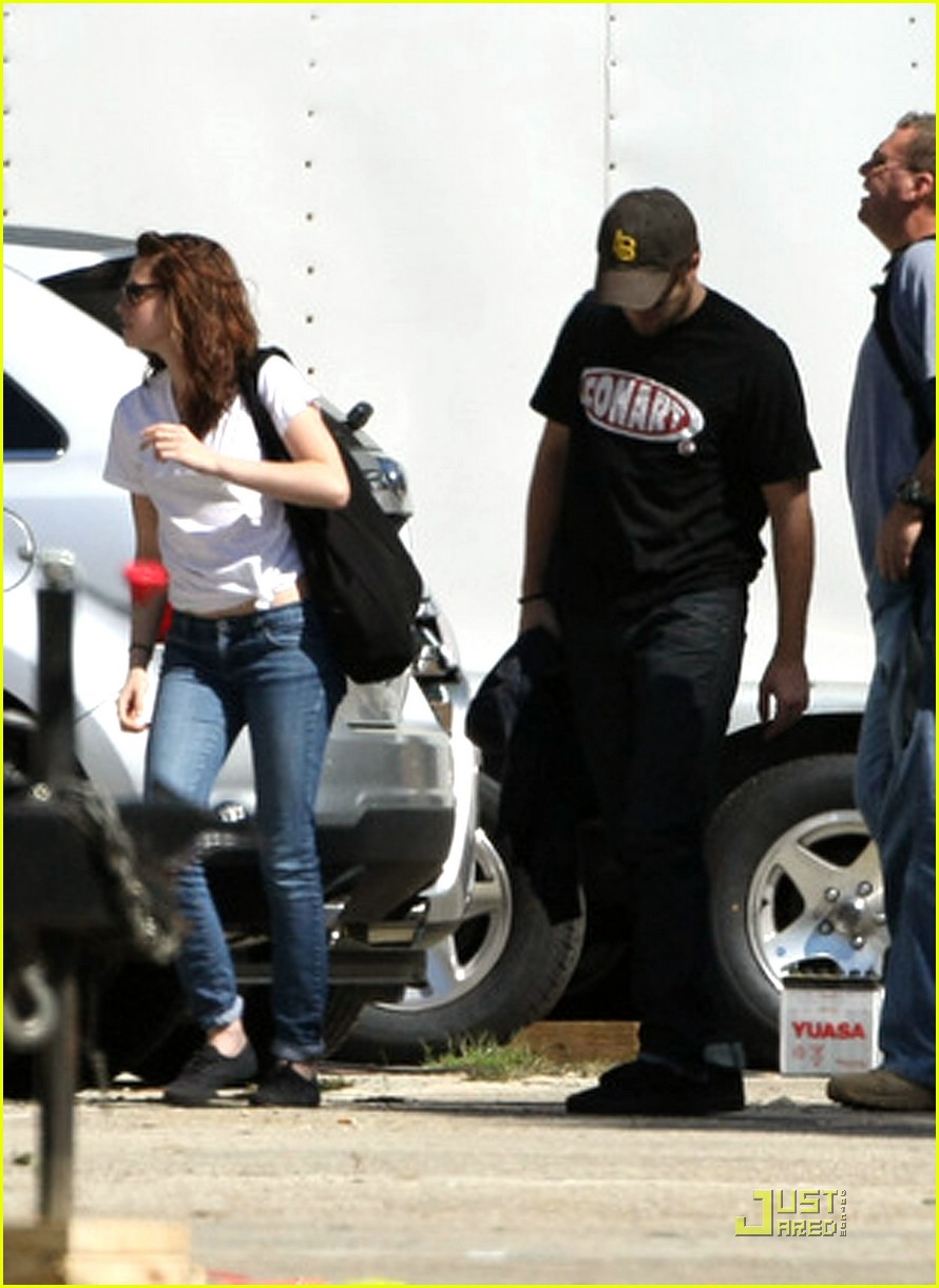 Taylor Lautner & Robert Pattinson: 'Breaking Dawn' Baton Rouge Set!
