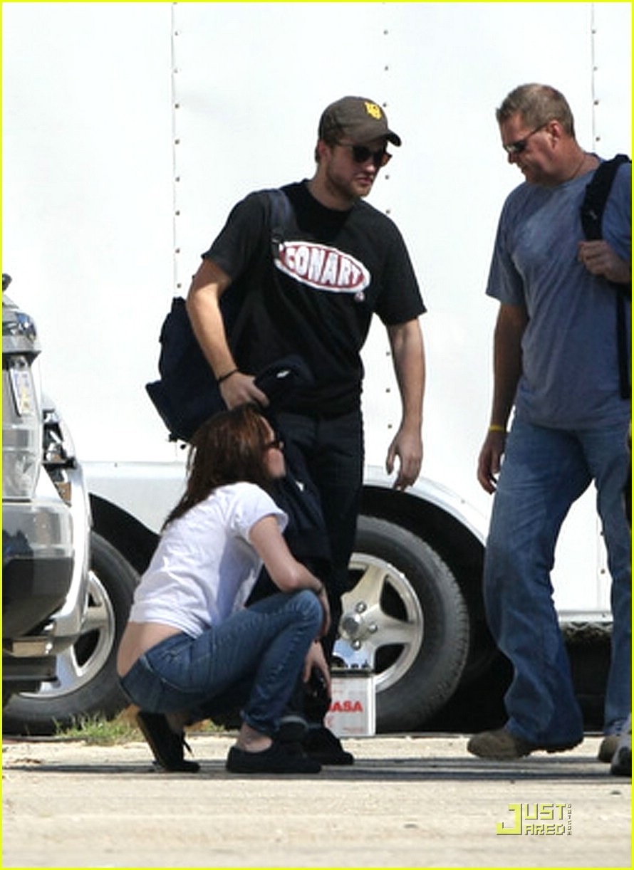 Taylor Lautner & Robert Pattinson: 'Breaking Dawn' Baton Rouge Set!