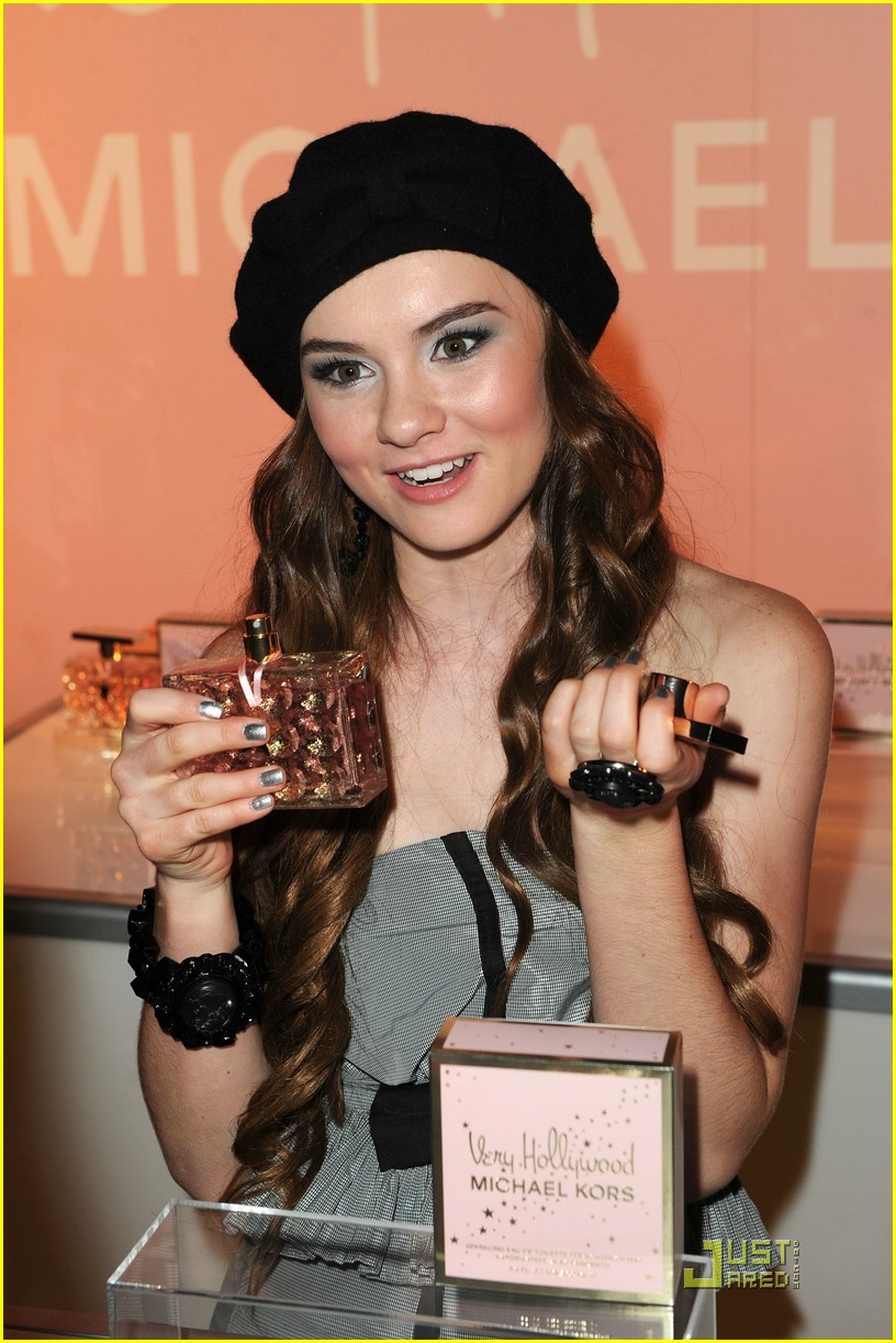 Madeline Carroll: Flipped on Bluray November 23rd!