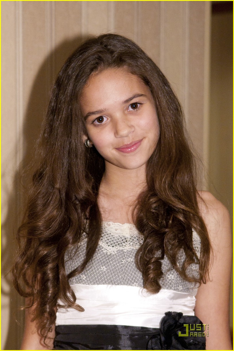 Madison Pettis is a USO Sweetheart