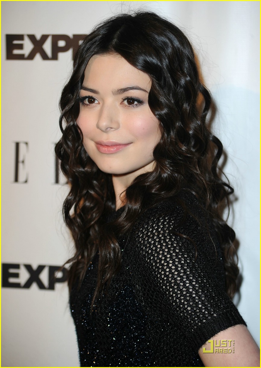 Miranda Cosgrove Takes Express To Elle