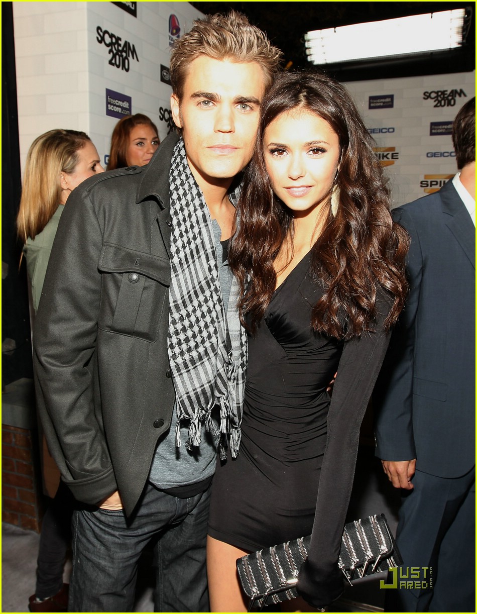 Nina Dobrev: Scream Awards Smiley