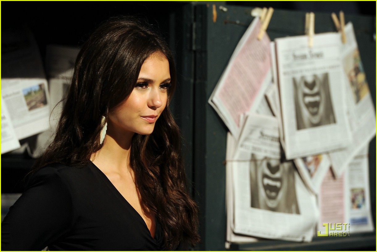 Nina Dobrev: Scream Awards Smiley