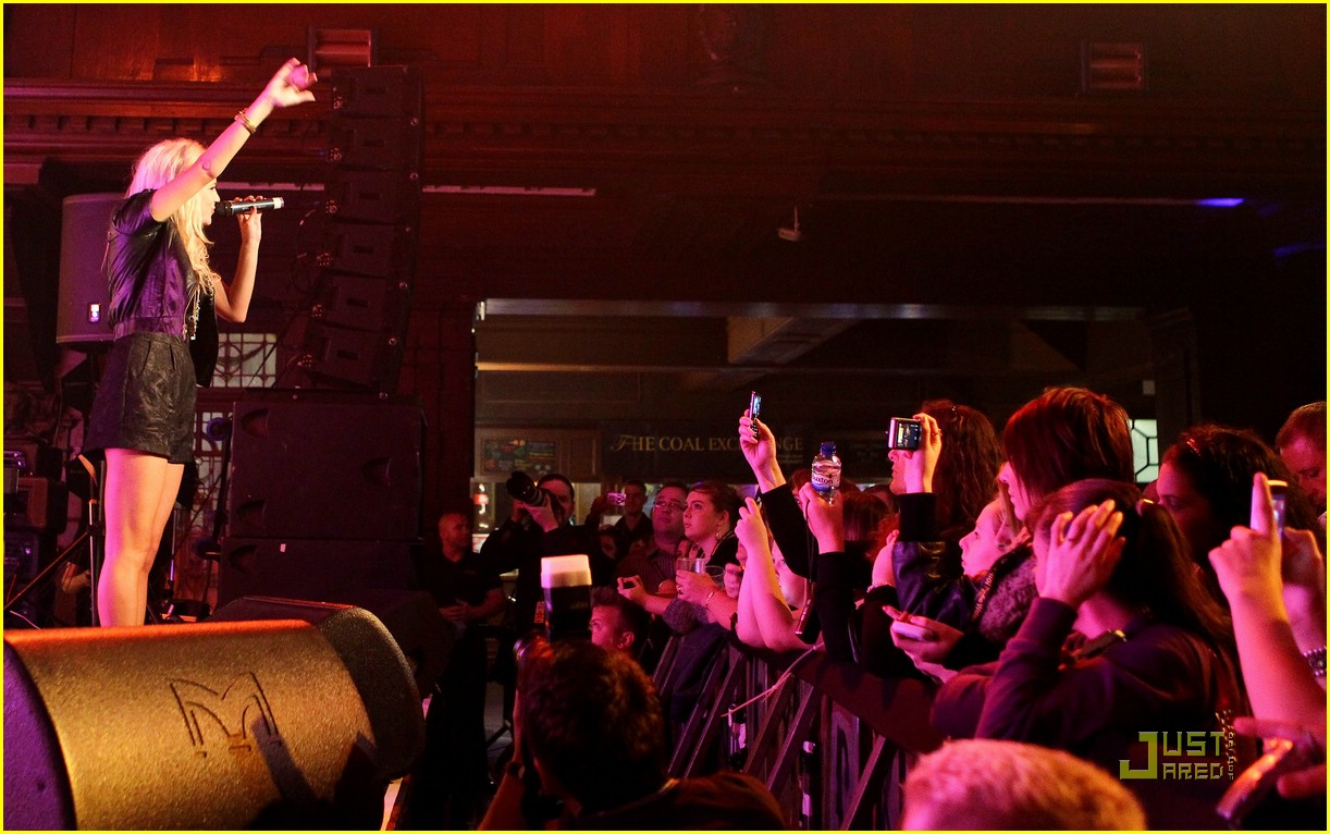 Pixie Lott: Happy Birthday, Real Radio!