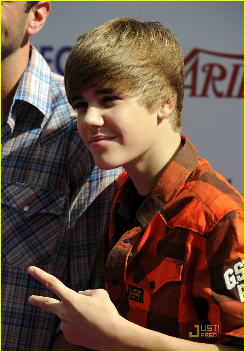 Justin Bieber Gives Away 500 Tickets at Power of Youth Event!