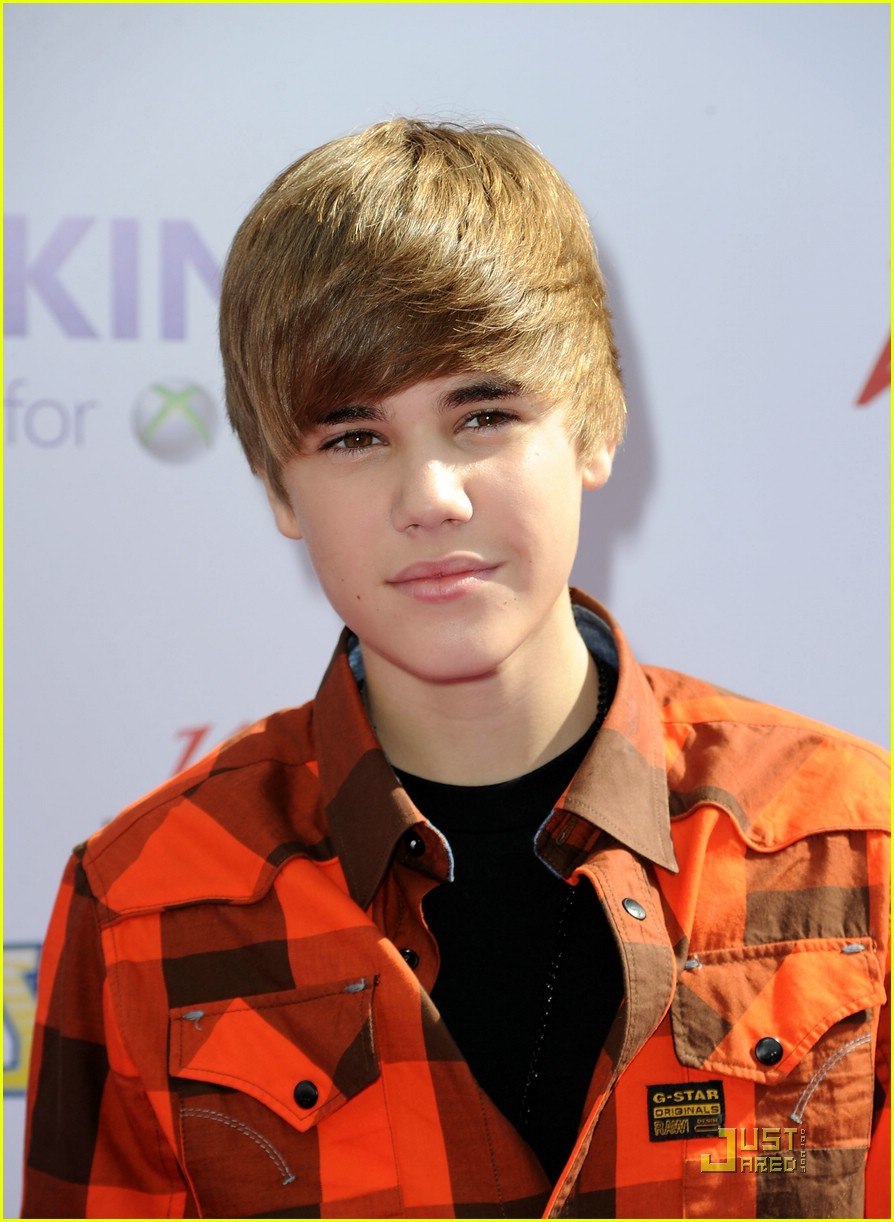 Justin Bieber Gives Away 500 Tickets at Power of Youth Event!