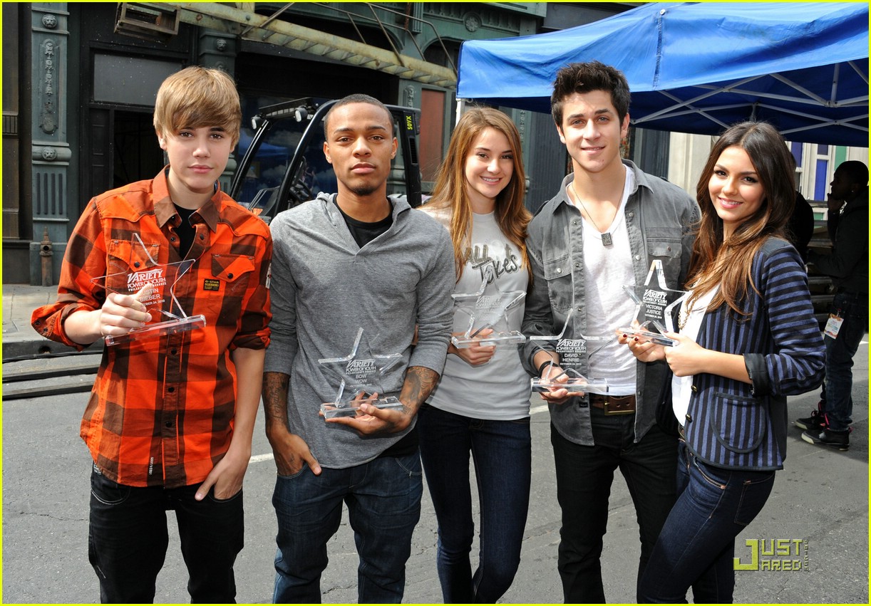 Victoria Justice: Girl Up! at Power of Youth 2010