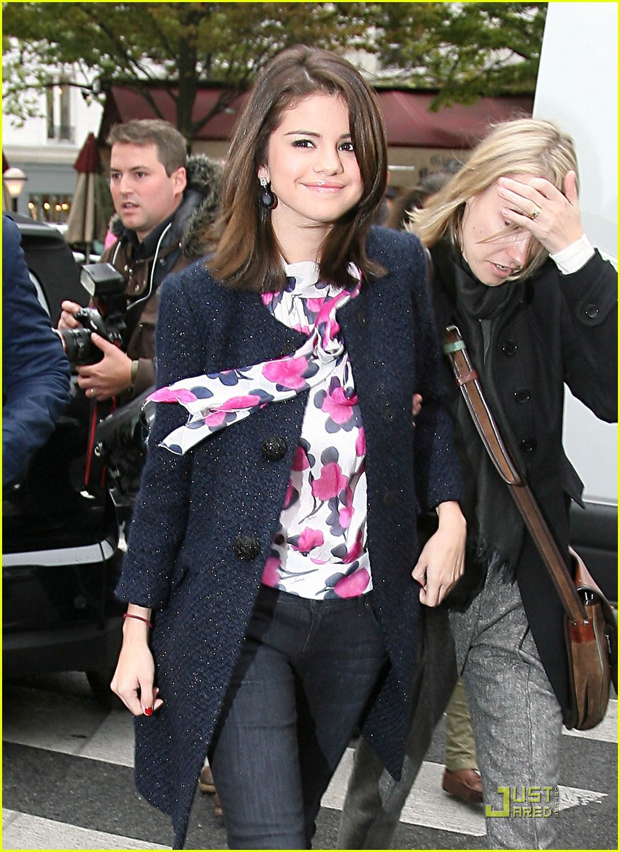 Selena Gomez: Fama Revolution Rocker