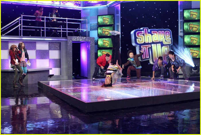 Bella Thorne & Zendaya: Spaghetti Sweeties