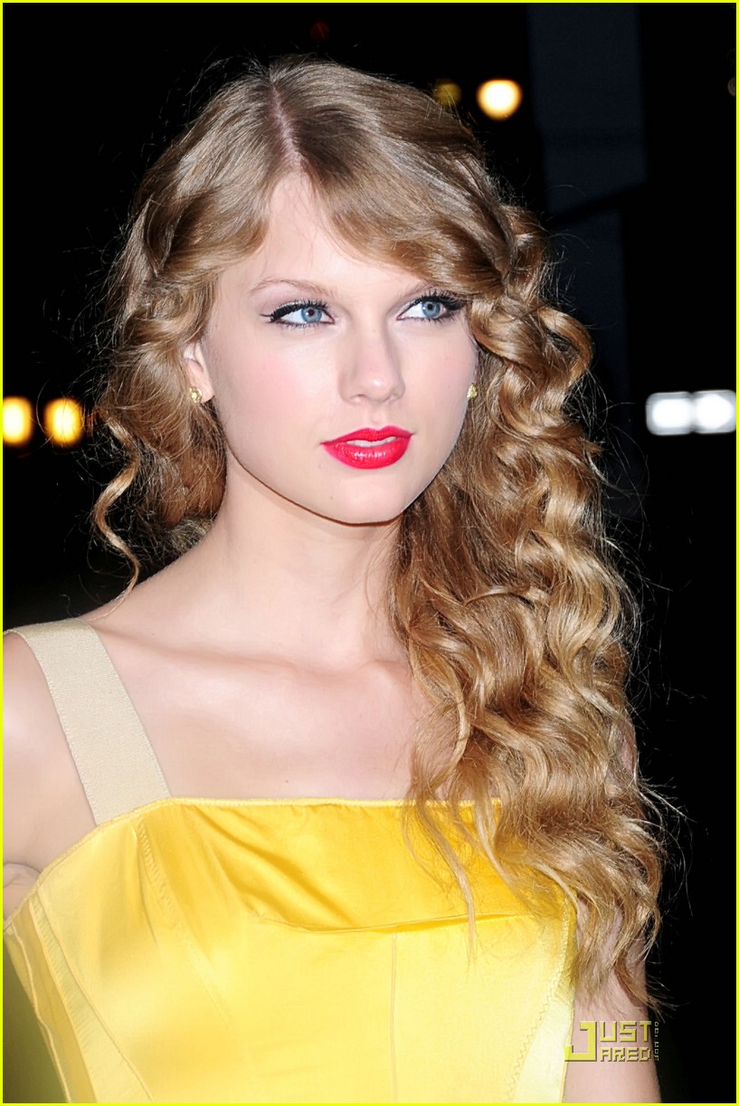 Taylor Swift: Ed Sullivan Sweetheart
