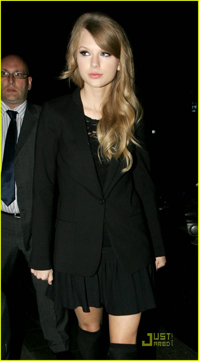 Taylor Swift: Nobu Night with Brother Austin!