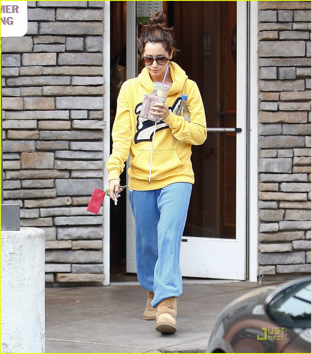 Ashley Tisdale: Casual Coffee Bean Run