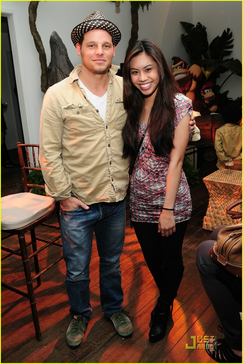 Ashley Argota: Donkey Kong Queen!