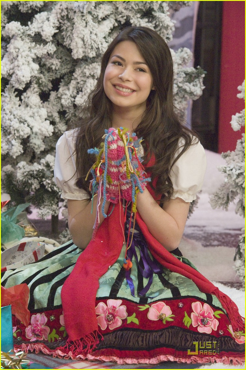Big Time Rush: 'All I Want For Christmas' is Miranda Cosgrove!