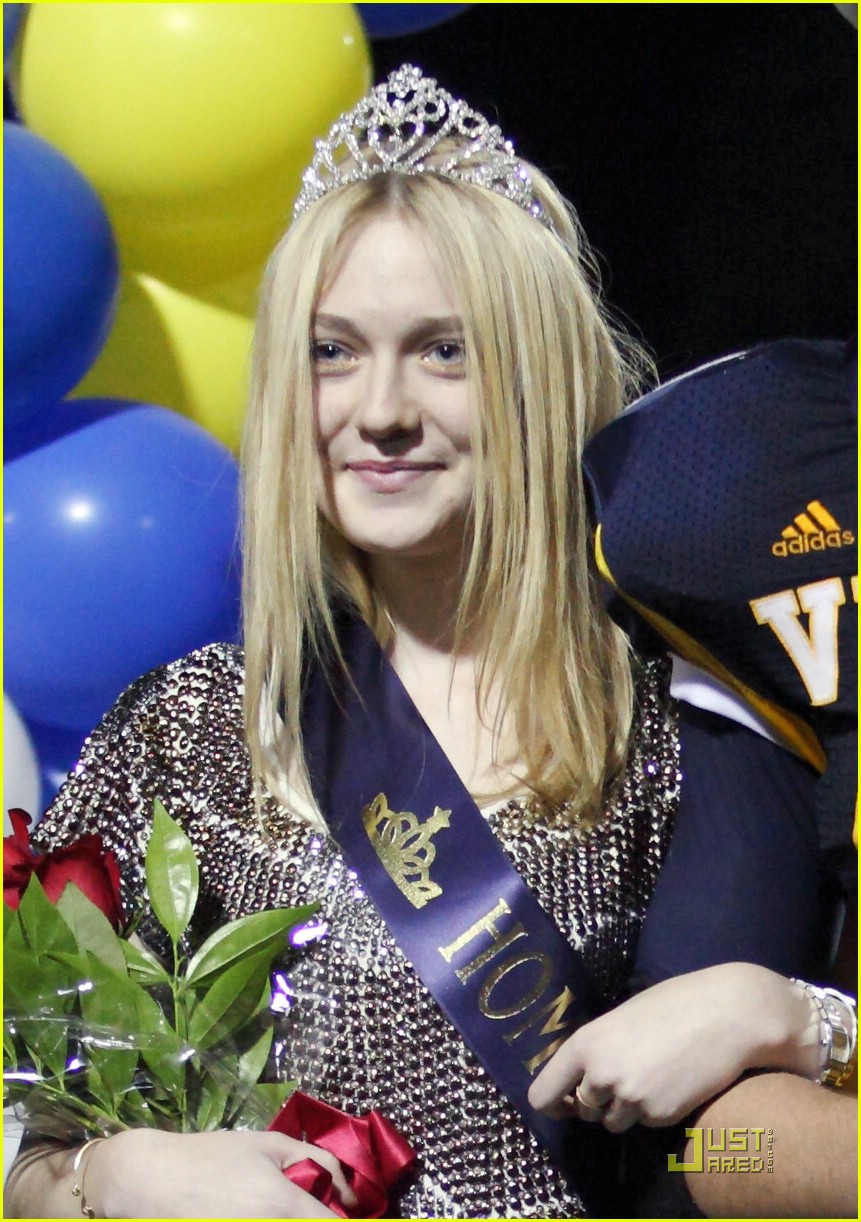Dakota Fanning: Homecoming Queen!