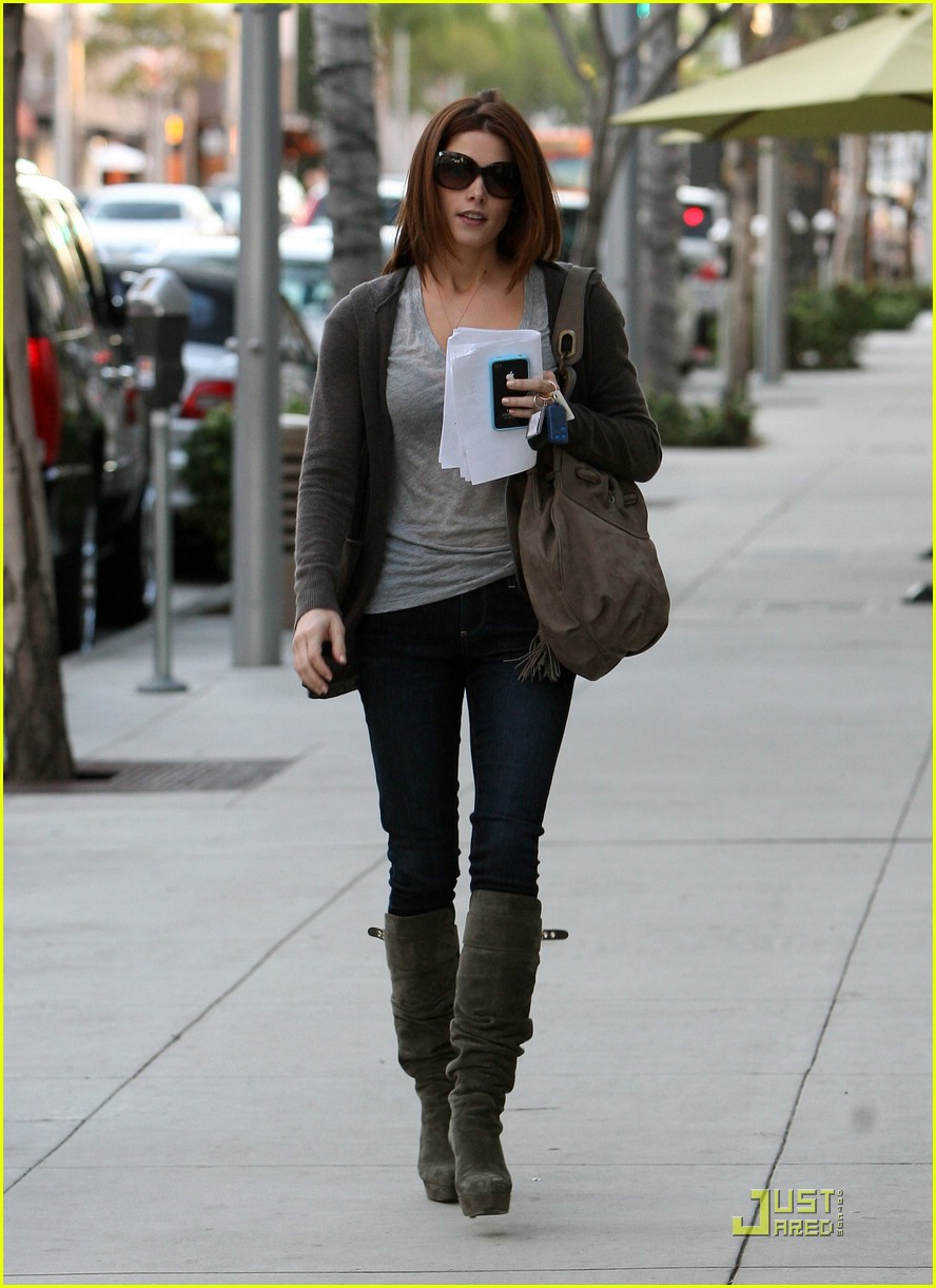 Ashley Greene Pumps Up with Puma